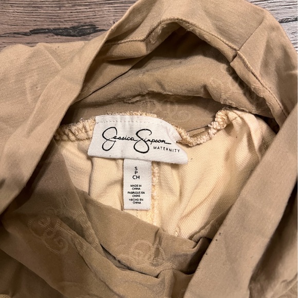 Maternity Jessica Simpson shorts size S - Picture 3 of 3